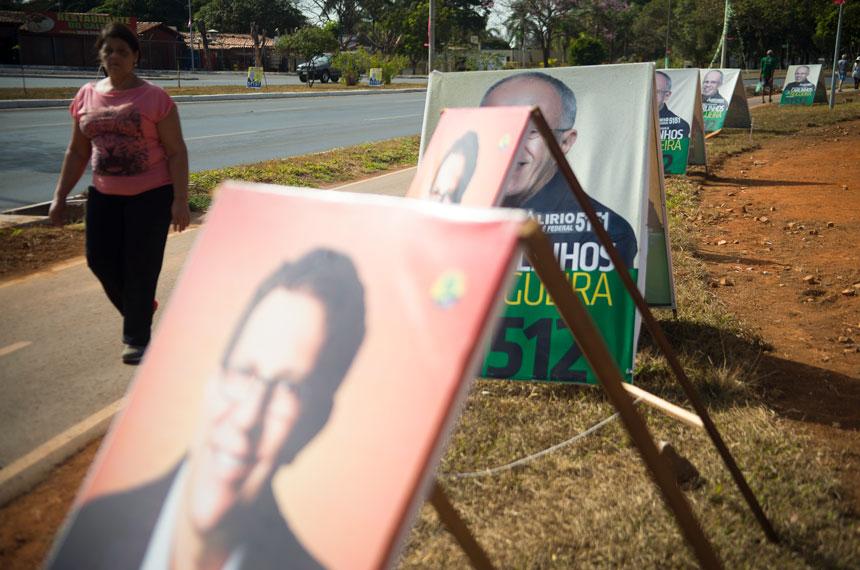 Menos concorrência, mesma cara: o perfil de quem quer o seu voto em 2026