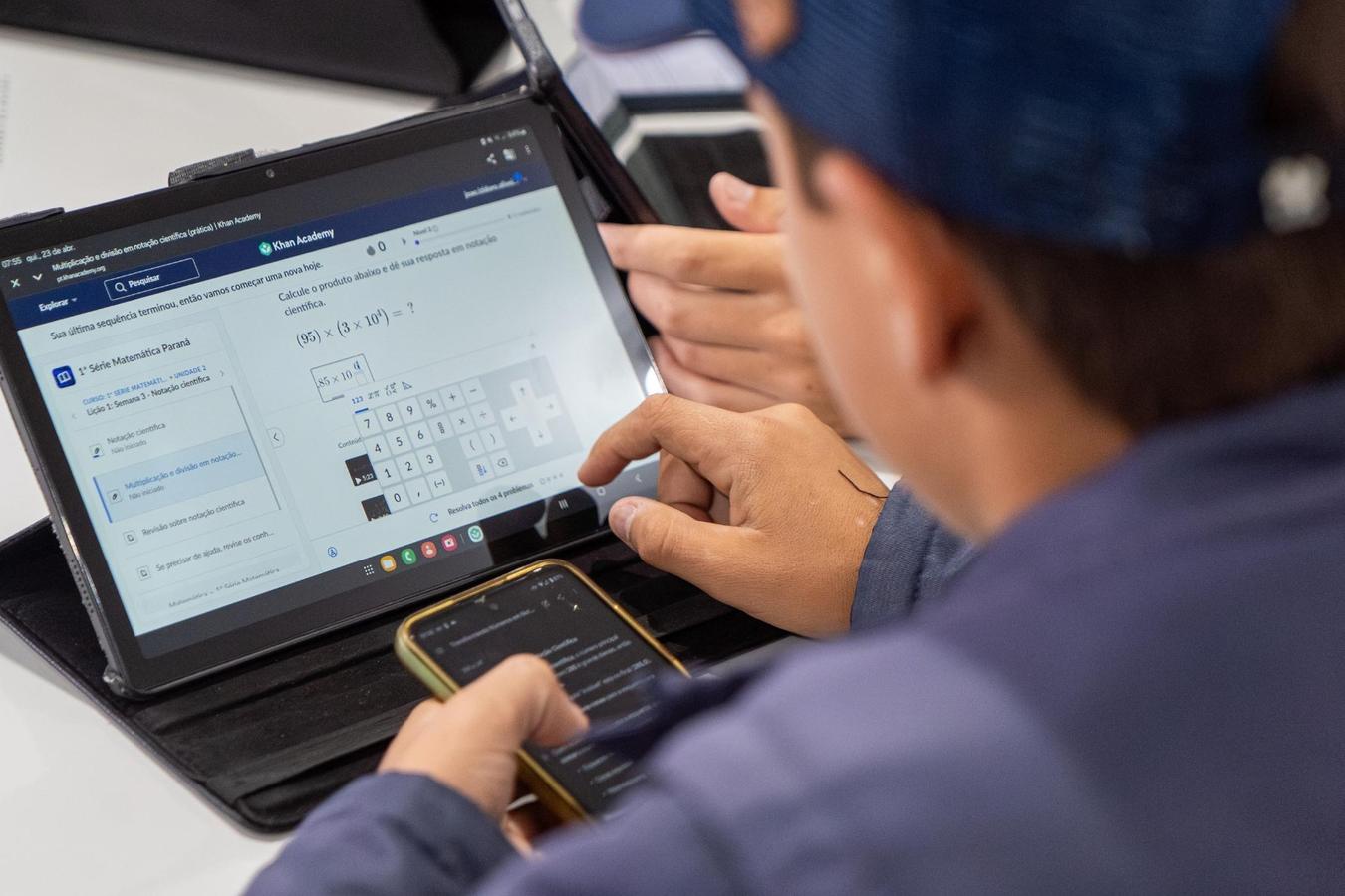 Paraná tem o menor atraso escolar do país no Ensino Médio, aponta Anuário da Educação Básica 2026 1 Paraná tem o menor atraso escolar do país no Ensino Médio, aponta Anuário da Educação Básica 2026