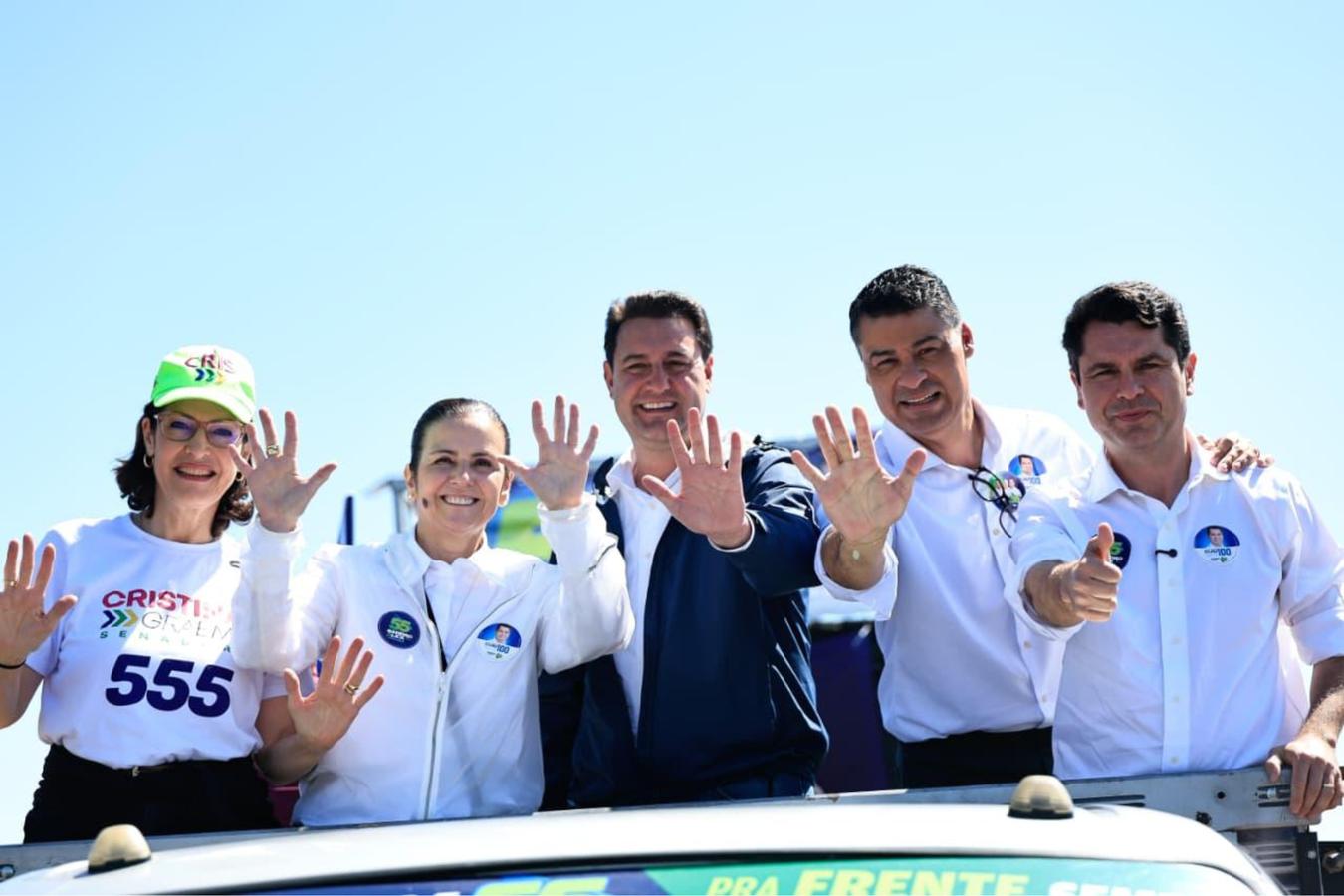 Sandro Alex e Ratinho Junior fazem carreatas em sete cidades do Paraná