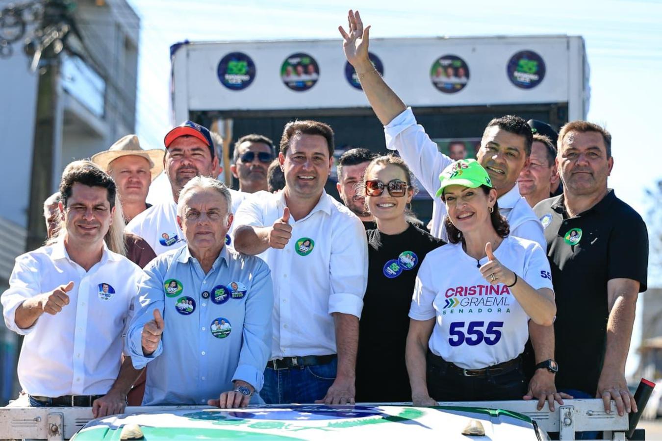 Sandro Alex e Ratinho Junior fazem carreatas em sete cidades do Paraná