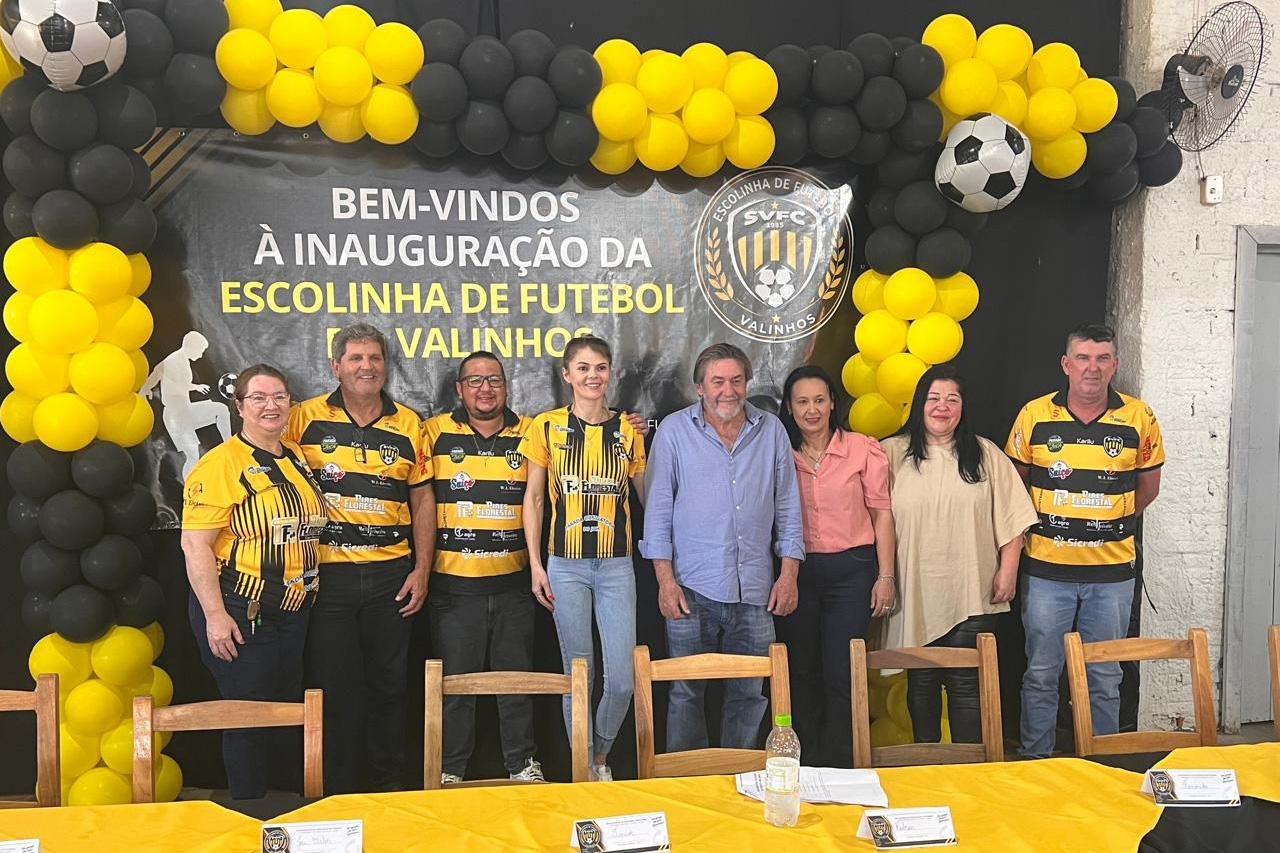 Valinhos inaugura escolinha de futebol e fortalece projeto social em Guaraúna
