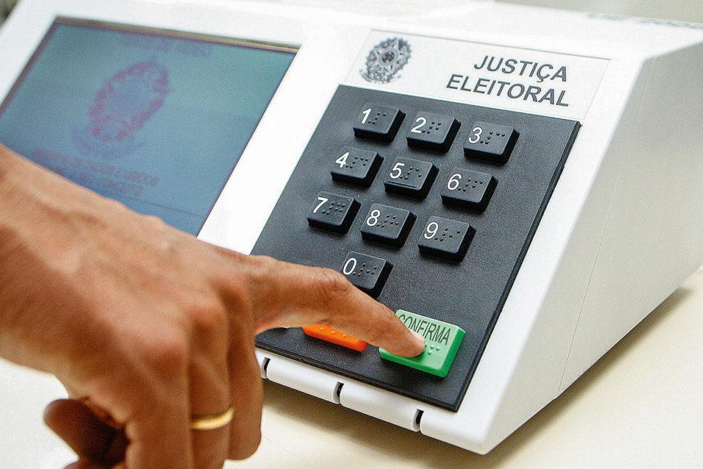 Disputa acirrada para governador enfatiza o peso de cada voto