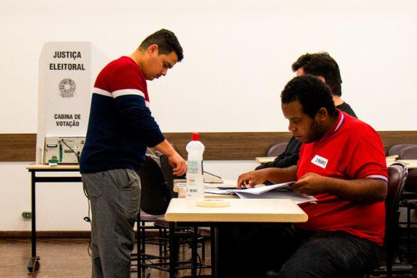 Qual a ordem de votação? O que é permitido e o que é proibido? Quais as orientações do TRE?